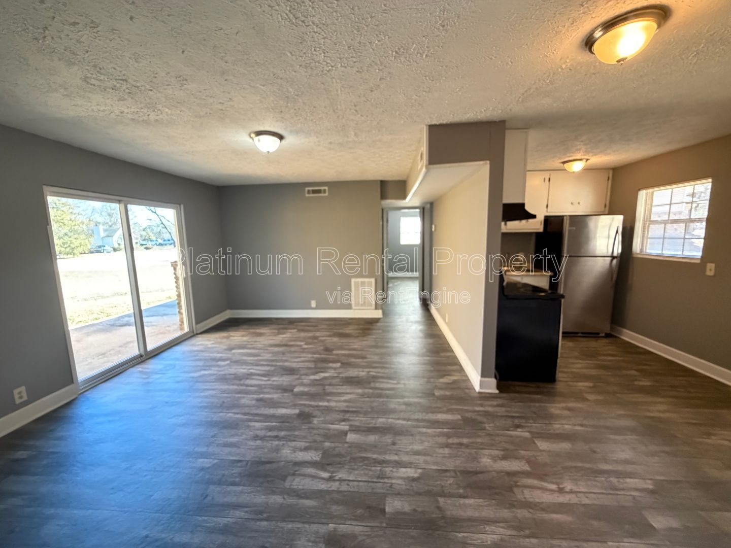 Well maintained 2 bedroom unit in Monroe for rent by Platinum Property Management Services, Inc. property image