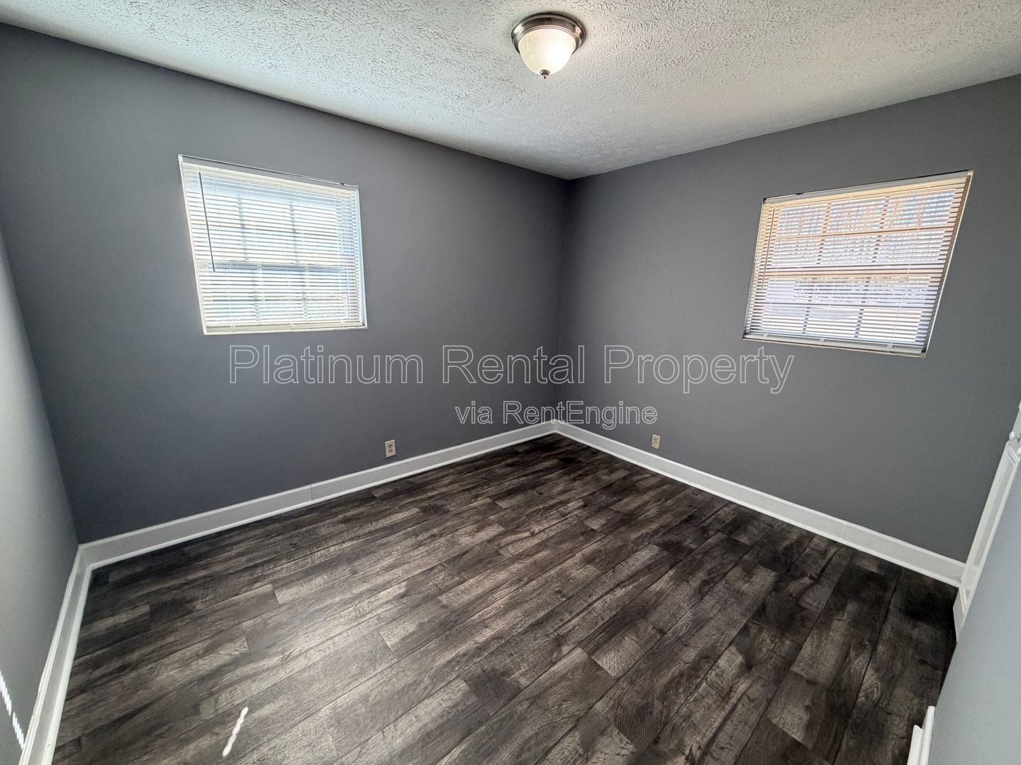 Well maintained 2 bedroom unit in Monroe for rent by Platinum Property Management Services, Inc. property image