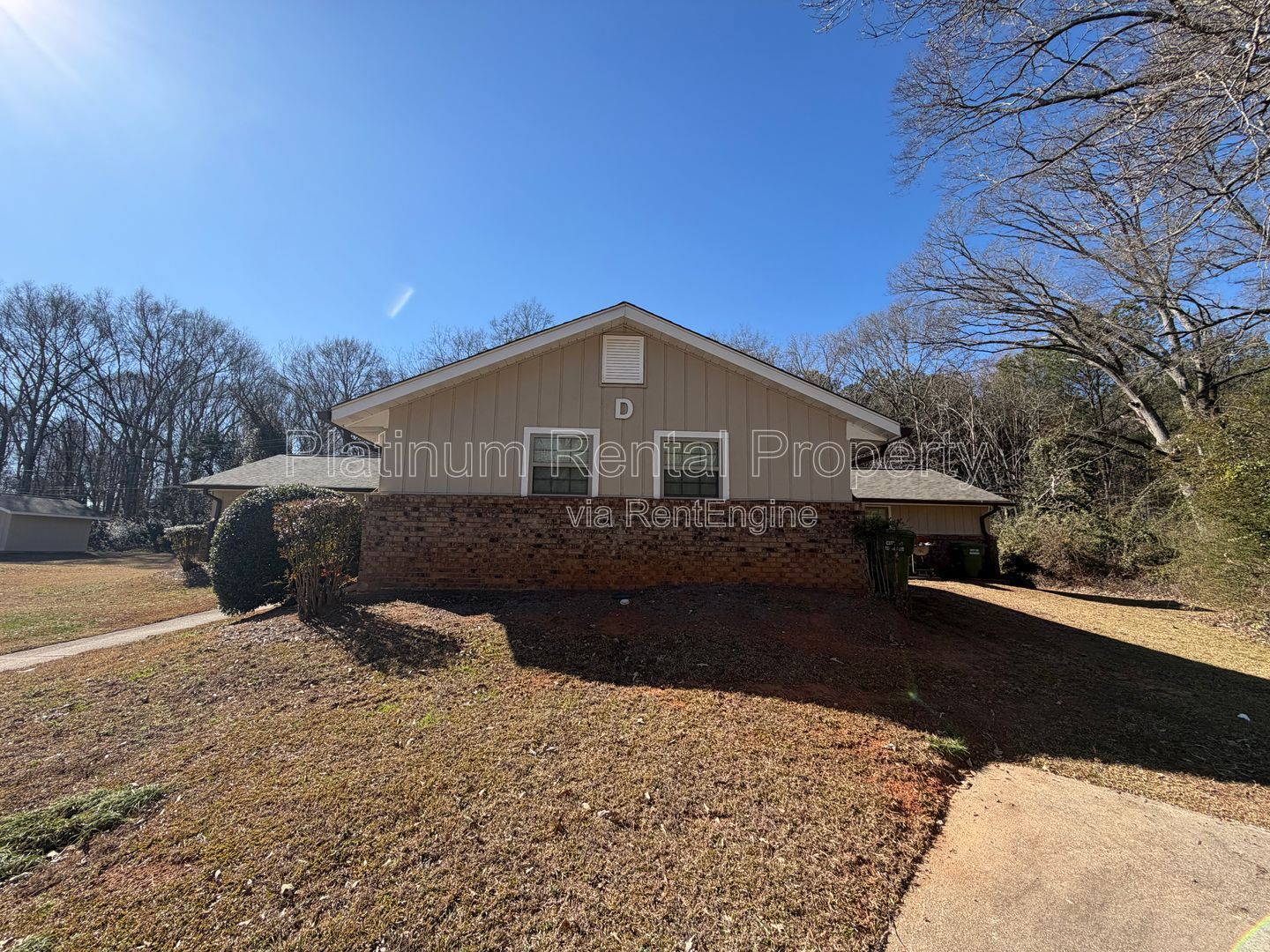 Completely UPDATED 2 bedroom unit in Monroe for rent by Platinum Property Management Services, Inc. property image