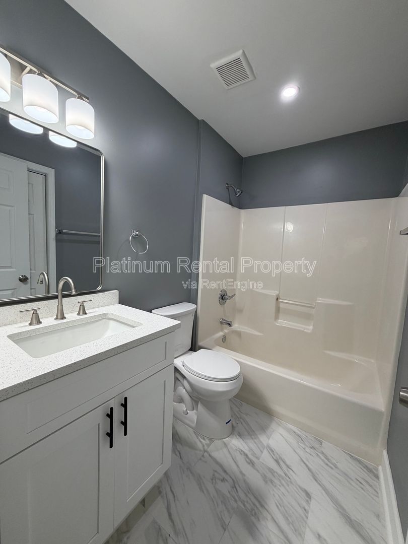 Completely UPDATED 2 bedroom unit in Monroe for rent by Platinum Property Management Services, Inc. property image
