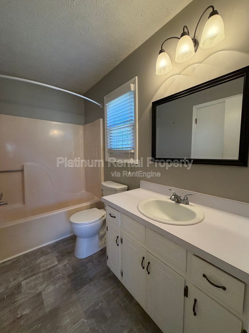 3 Bedroom Auburn Home with large lot For Rent by Platinum Property Management Services, Inc. property image