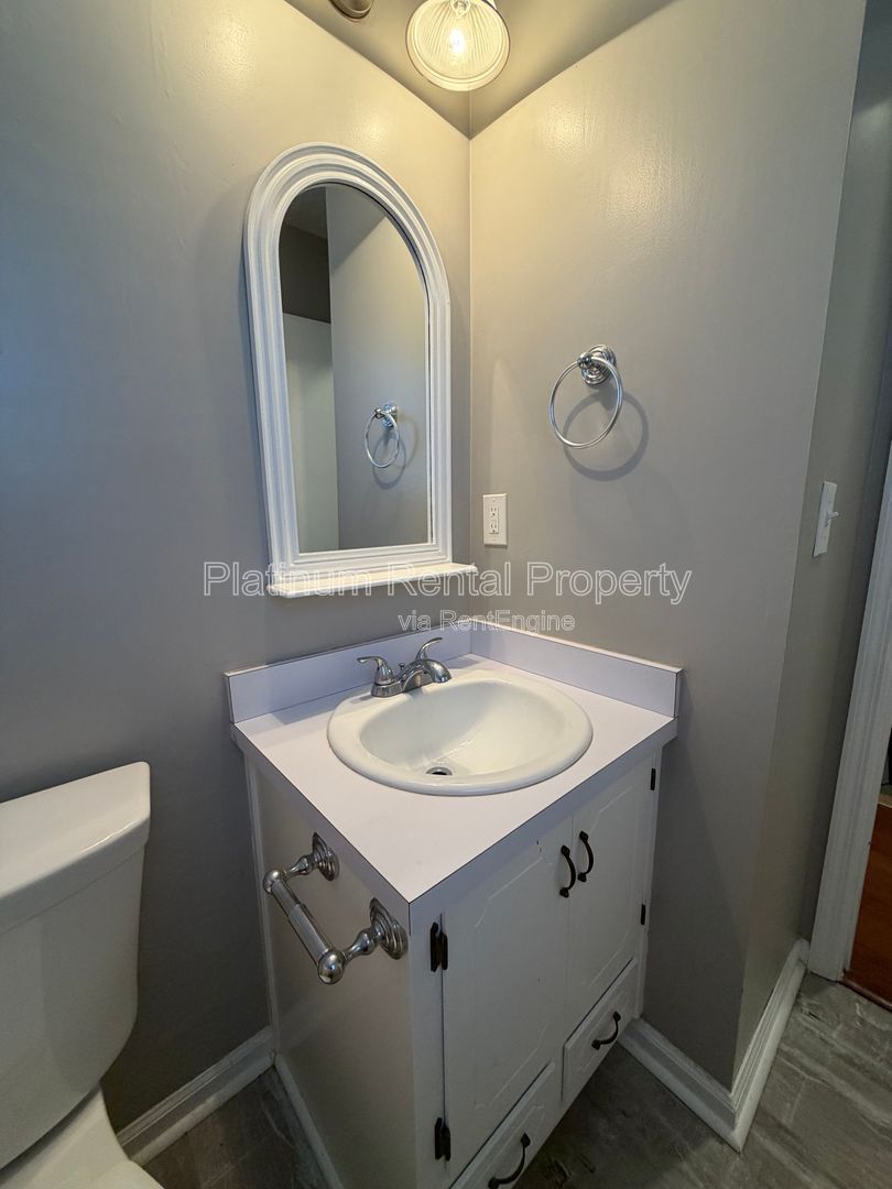 3 Bedroom Auburn Home with large lot For Rent by Platinum Property Management Services, Inc. property image