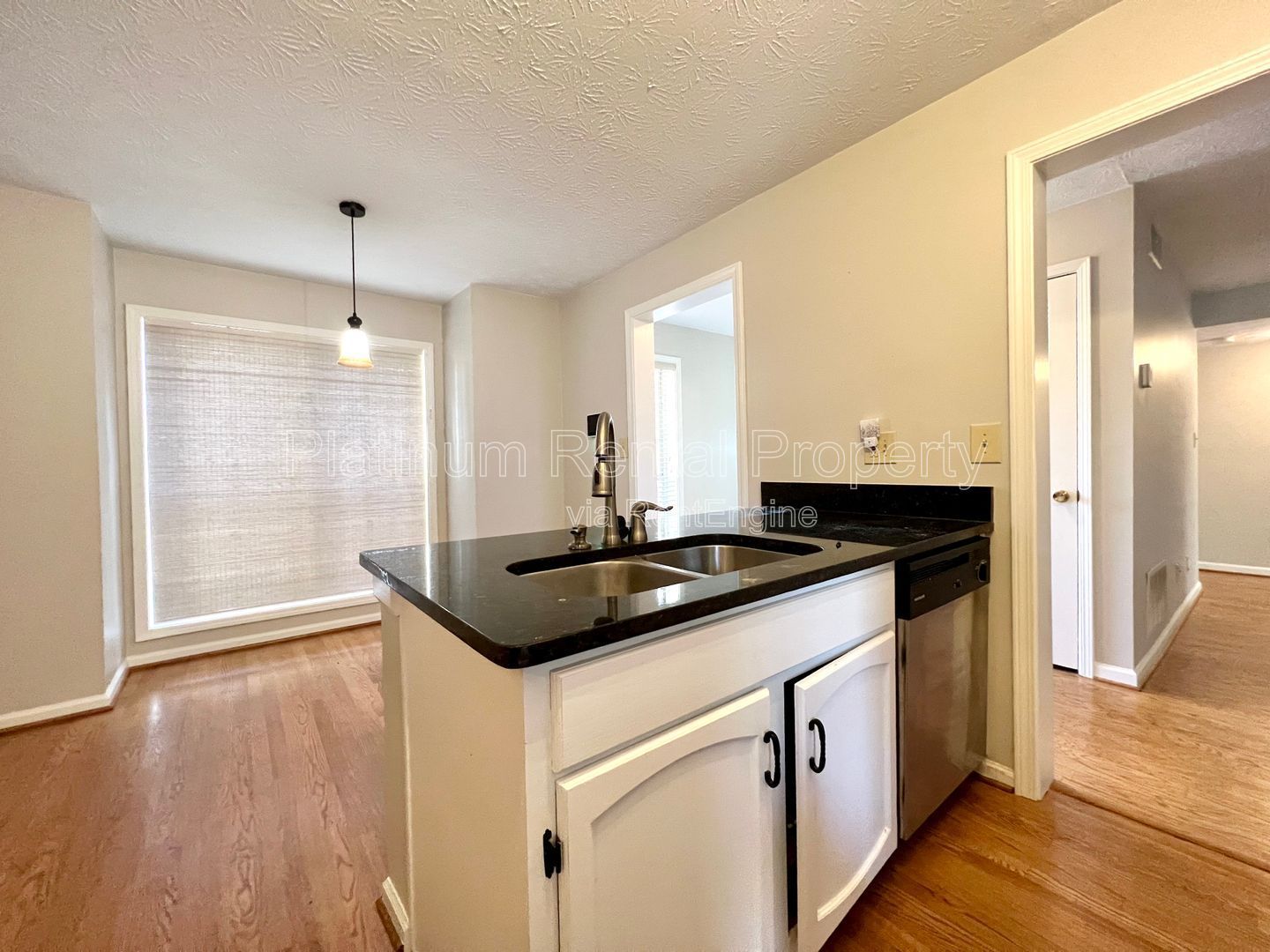Beautiful, 2 bedroom condo in convenient Atlanta location by Platinum Property Management Services, Inc. property image