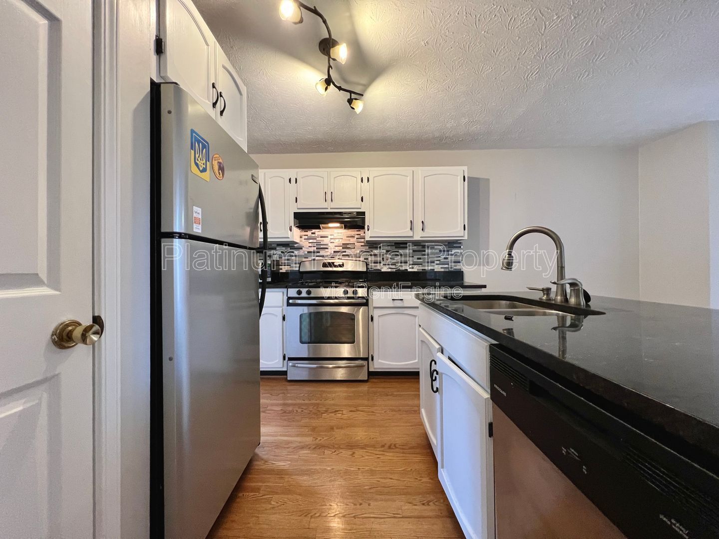 Beautiful, 2 bedroom condo in convenient Atlanta location by Platinum Property Management Services, Inc. property image