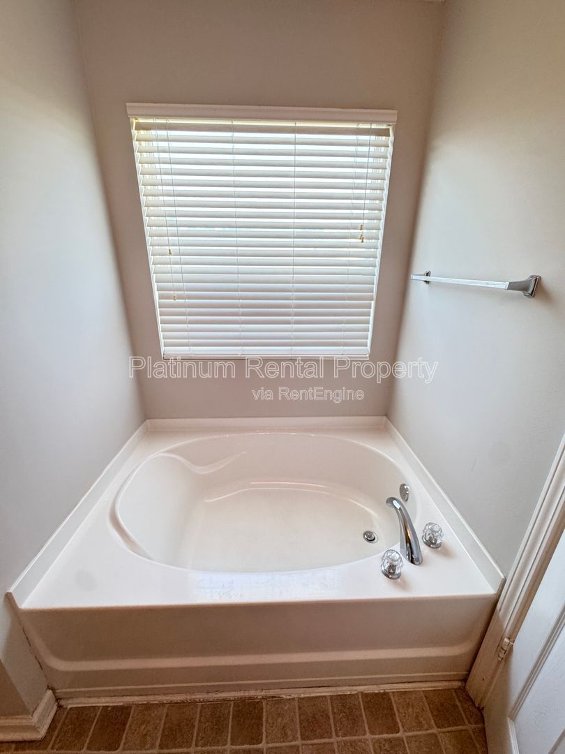 Charming 3 bedroom home in desirable Bridgetowne subdivision in North Forsyth County, by Platinum Property Management Services, Inc. property image