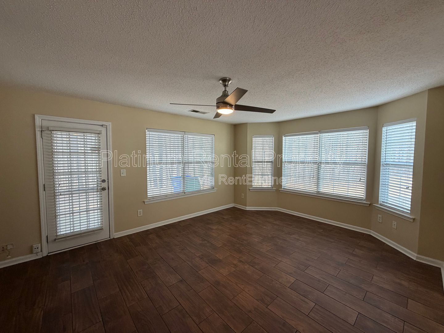 2 Bedroom, 2.5 Bathroom END unit townhome in Atlanta for rent by Platinum Property Management Services, Inc. property image