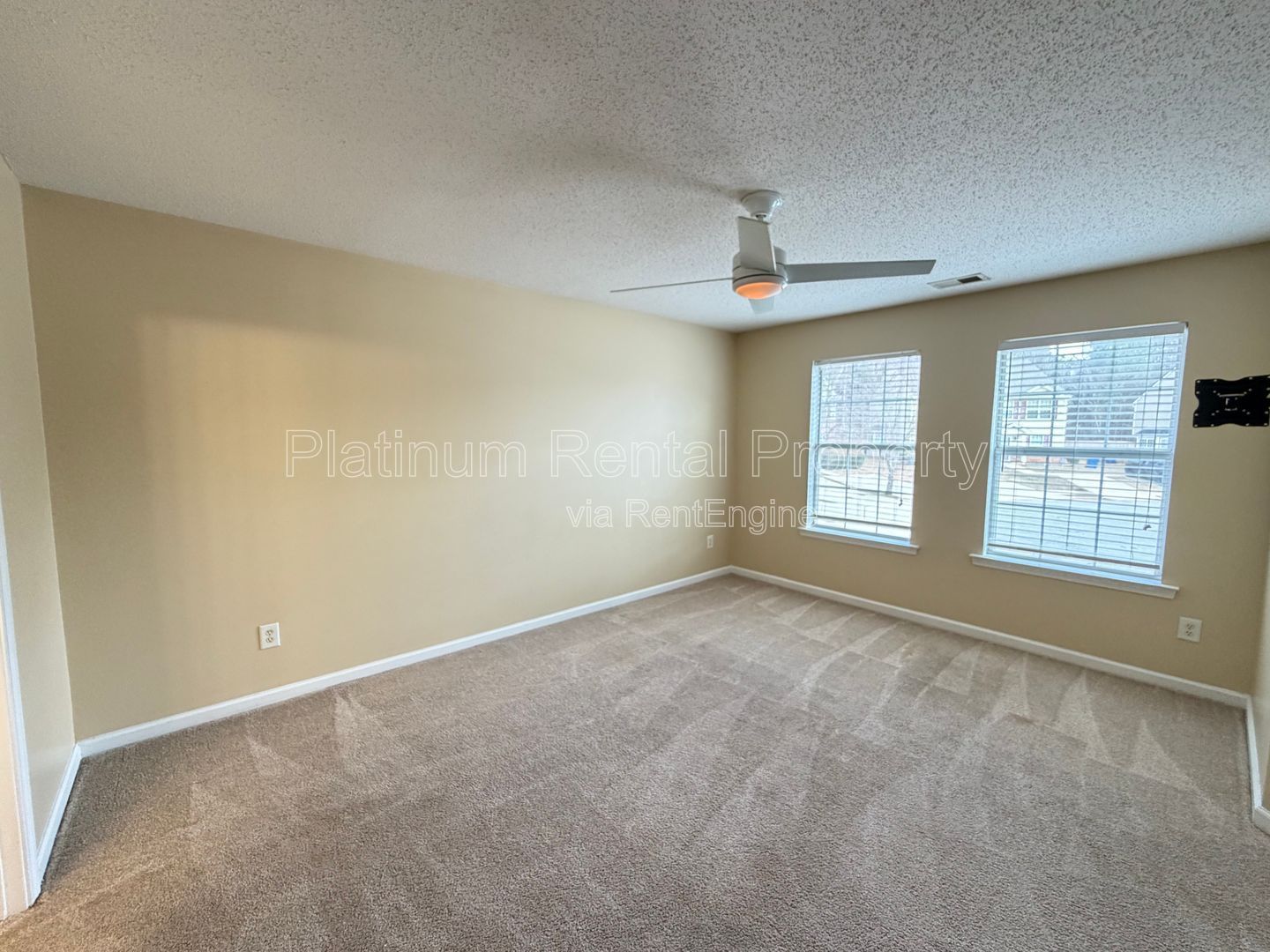 2 Bedroom, 2.5 Bathroom END unit townhome in Atlanta for rent by Platinum Property Management Services, Inc. property image