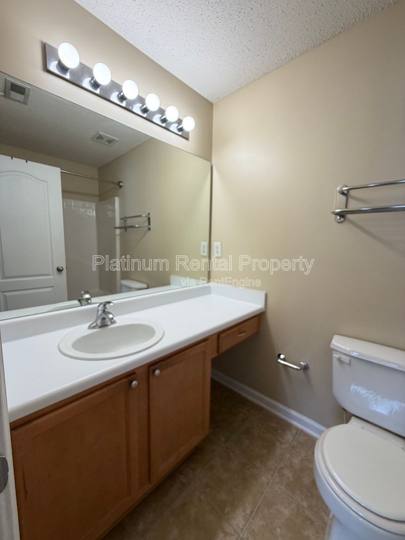 2 Bedroom, 2.5 Bathroom END unit townhome in Atlanta for rent by Platinum Property Management Services, Inc. property image