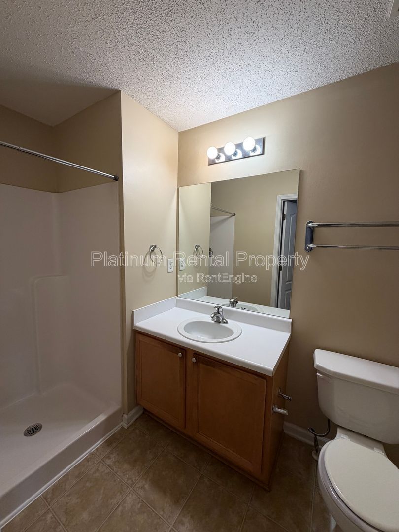 2 Bedroom, 2.5 Bathroom END unit townhome in Atlanta for rent by Platinum Property Management Services, Inc. property image