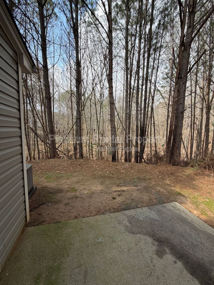 2 Bedroom, 2.5 Bathroom END unit townhome in Atlanta for rent by Platinum Property Management Services, Inc. property image