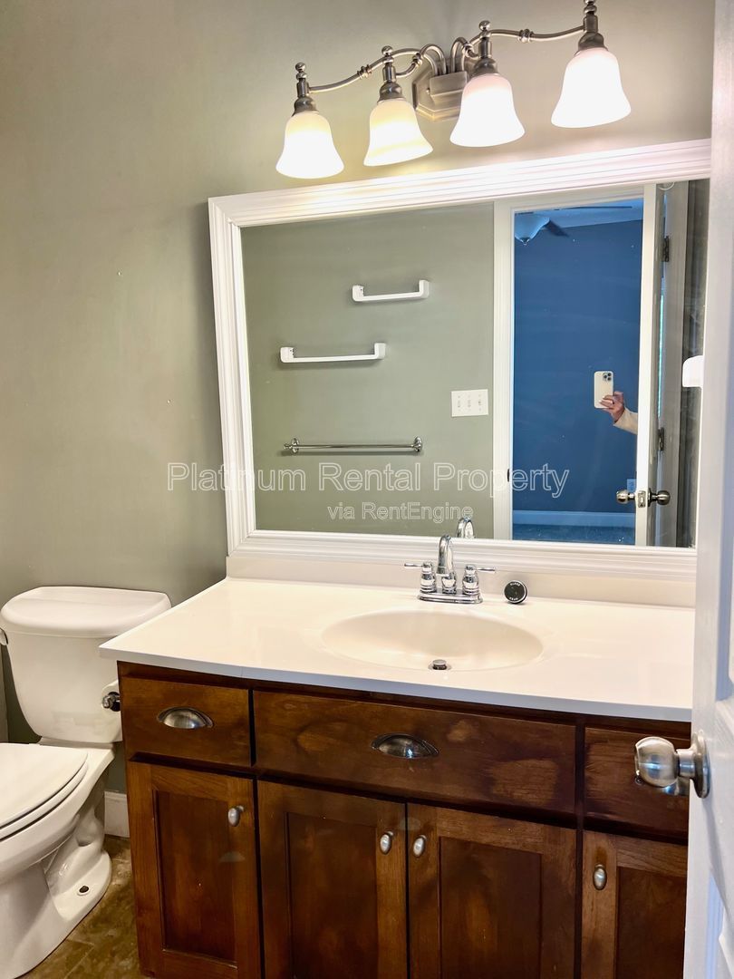 Charming 3 bedroom home in fantastic Athens location by Platinum Property Management Services, Inc. property image