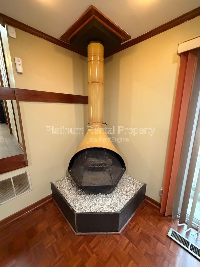 5 Bedroom Split/Multi level home in Atlanta for rent by Platinum Property Management Services, Inc. property image