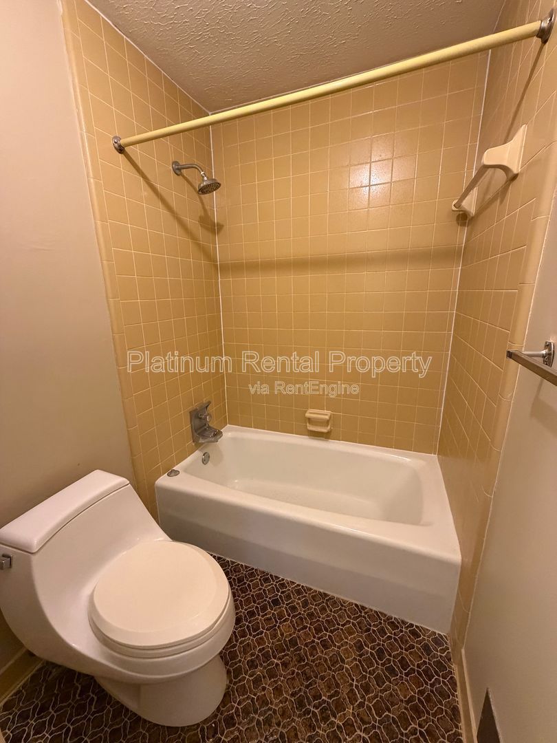 5 Bedroom Split/Multi level home in Atlanta for rent by Platinum Property Management Services, Inc. property image