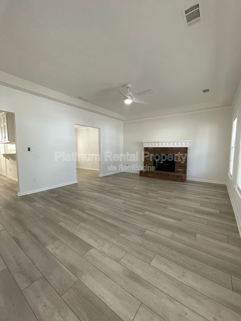 Charming, ranch floorplan with an upstairs bonus room in desirable Loganville neighborhood, by Platinum Property Management Services, Inc. property image