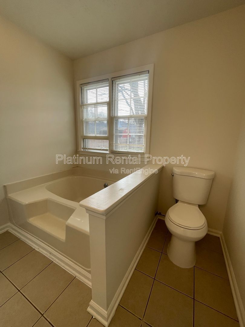 Charming, ranch floorplan with an upstairs bonus room in desirable Loganville neighborhood, by Platinum Property Management Services, Inc. property image