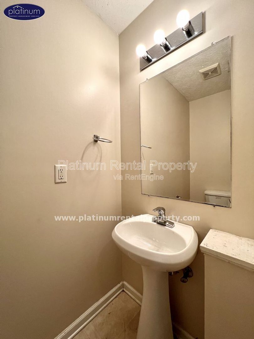 Immaculate, 2-bedroom townhome in desirable Lithonia location, by Platinum Property Management Services, Inc. property image