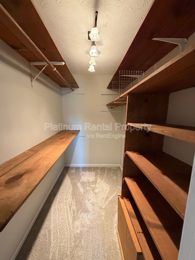 Clean and Cute 3 bedroom Brick Ranch home for rent in Snellville by Platinum Property Management Services, Inc. property image