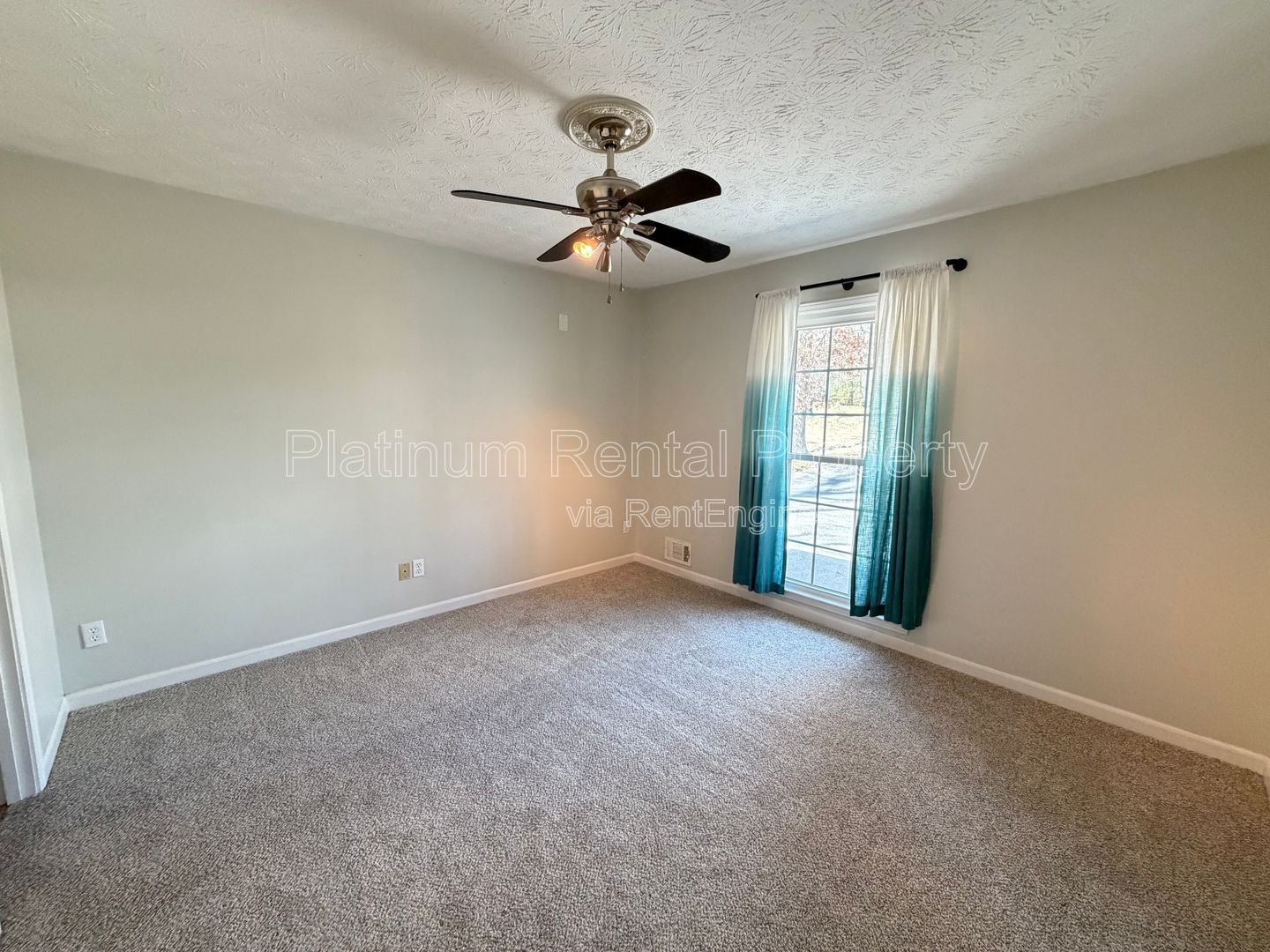 Clean and Cute 3 bedroom Brick Ranch home for rent in Snellville by Platinum Property Management Services, Inc. property image